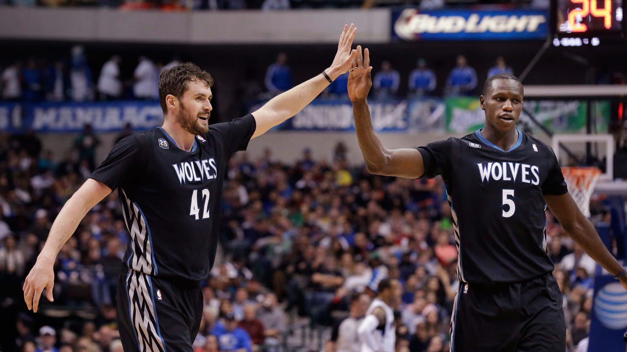 Stars come out for Wolves' wild win at Dallas